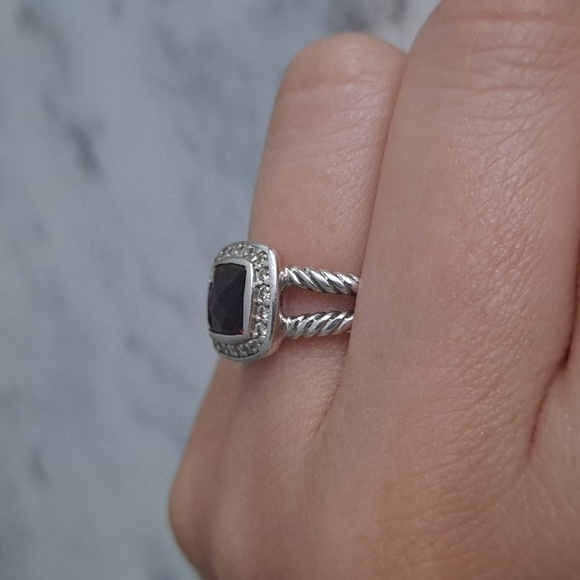 Authentic David Yurman Petite Albion Garnet ring - Picture 14 of 16